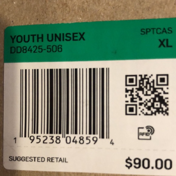 NIKE Youth Unisex Light windbreaker Jacket - Picture 16 of 16